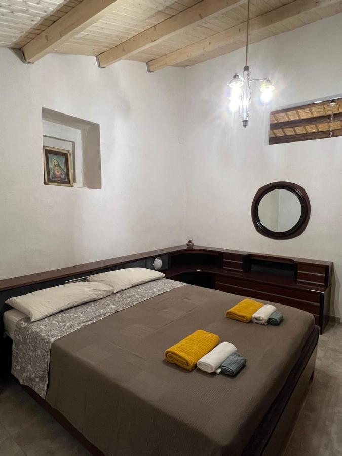 Bed and Breakfast Casa Di Mirto Кьярамонте-Гульфи Экстерьер фото